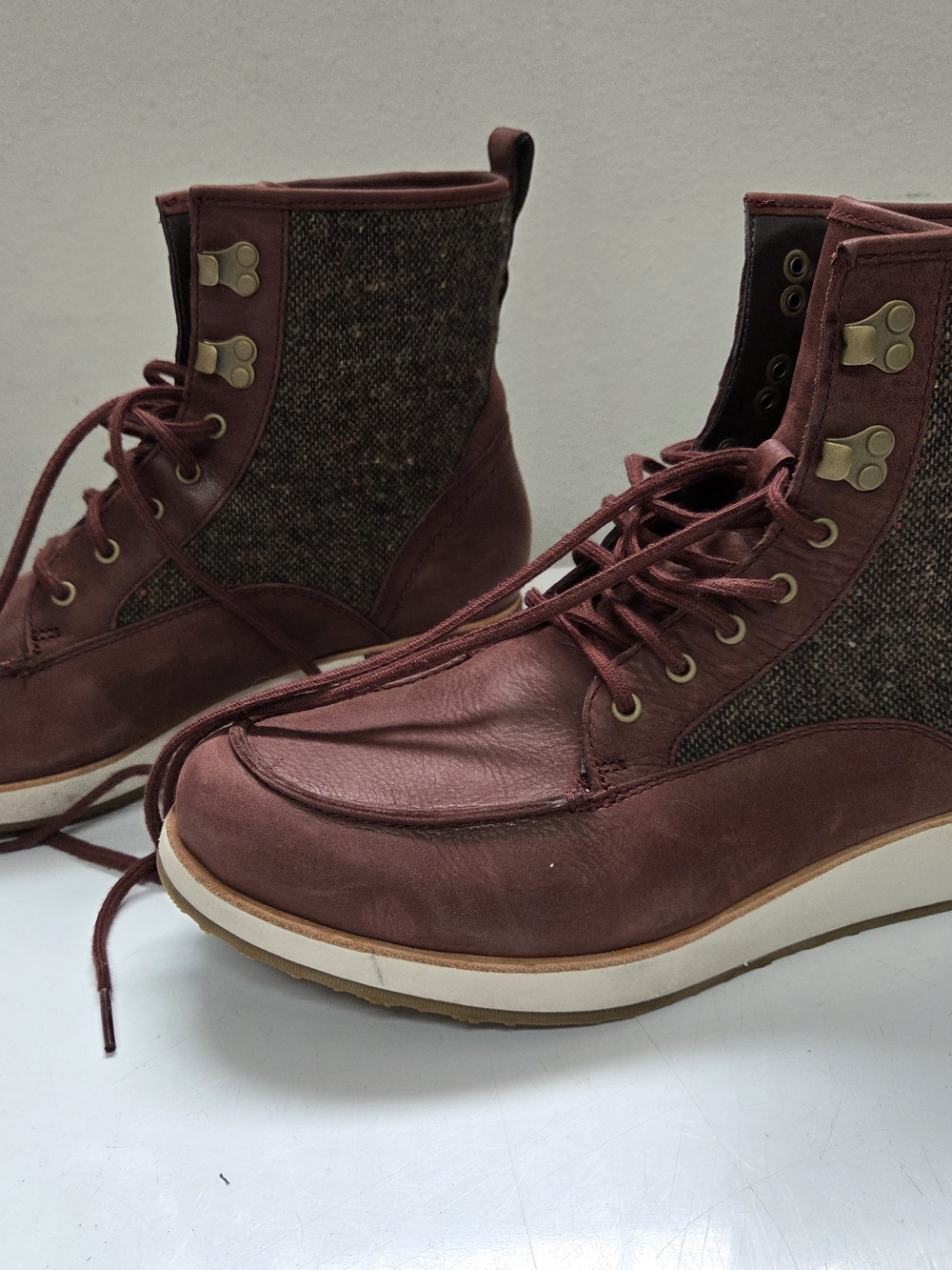 Merrell Women's Lace-Up Ankle Boots in Burgundy